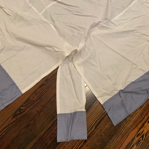 Garnet Hill King Blue Bordered Bedskirt with 18” Drop - Picture 1 of 3